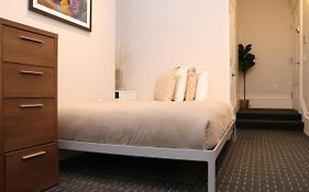 Charming & Stylish Studio On Beacon Hill #3